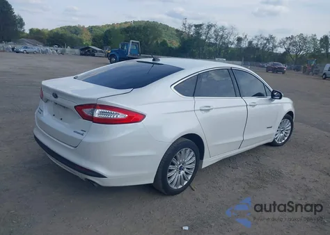 2013 Ford Fusion Hybrid Se from USA, damaged, VIN 3FA6P0LU5DR368884